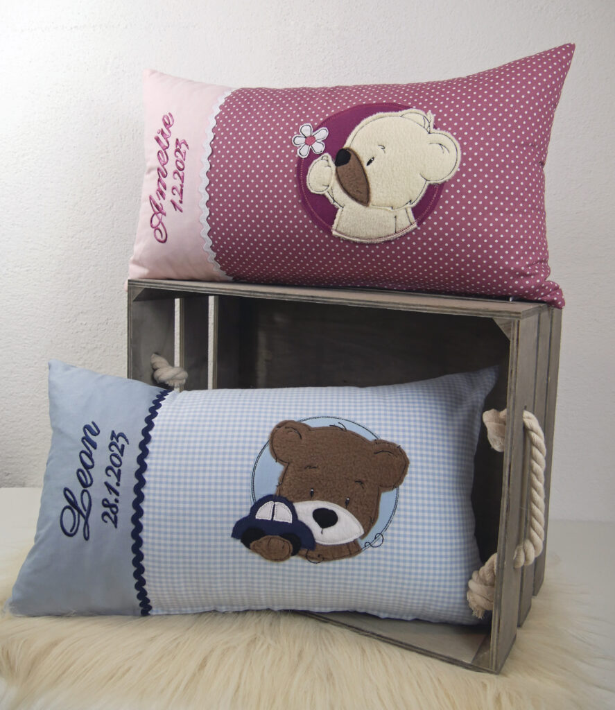 Babykissen mit Namen, besticktes Kissen, Geburtskissen, Geschenk mit Geburtsdaten, Geschenk zum Weisat, Geschenk zum Weisert, Geschenk zur Geburt, Kissen bestickt zur Geburt, Kissen mit Geburtsdaten, Kissen zur Geburt, Weisat, Weisert