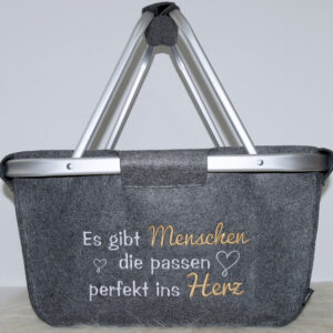 Besonderes Geschenk für Mama, Besonderes Geschenk für Oma, Filztasche, Filztasche bestickt, Filztasche bestickt für Mama, Filztasche für Mama, Filztasche für Oma, Filztasche für Ur Oma, Filztasche Muttertag, Geschenk Mama, Geschenk Oma, Glück ist eine Mama wie Dich zu haben, Glück ist eine Oma wie Dich zu haben, Muttertagsgeschenk, Weihnachtsgeschenk für Mama, Weihnachtsgeschenk für Oma